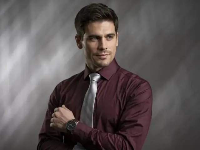 Jaki krawat do bordowej koszuli? 5 sprawdzonych porad stylistów