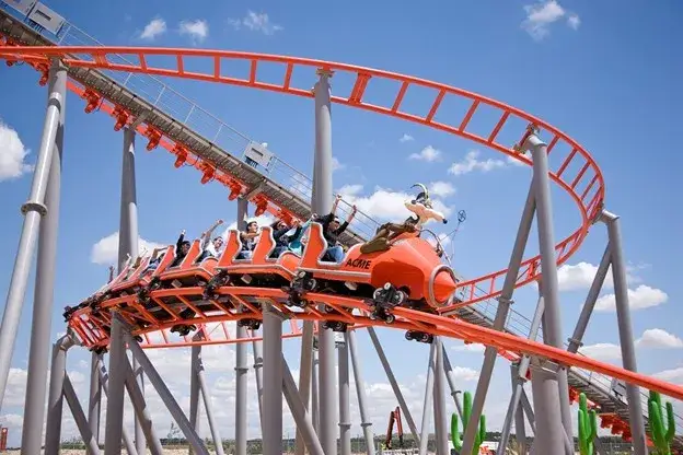 Atracciones Parque Warner Madrid: Las Montañas Rusas que No Te Puedes Perder