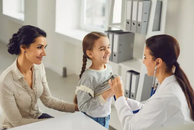 Kiedy do neurologa z przedszkolakiem? Objawy, które nie powinny czekać