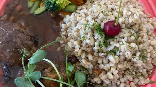 Mrągowo: Gdzie zjeść? Od Mazur po świat smaki, które pokochasz!