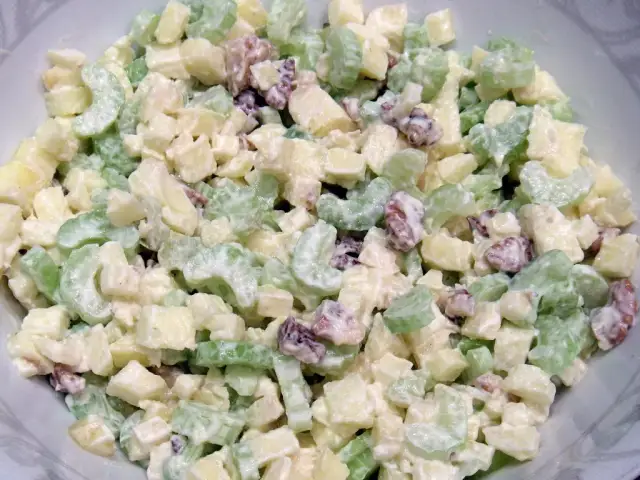 Jak zrobić sałatkę z selera - proste przepisy i smaczne warianty