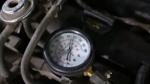 Jaka kompresja w silniku benzynowym? Poznaj optymalne wartości i problemy