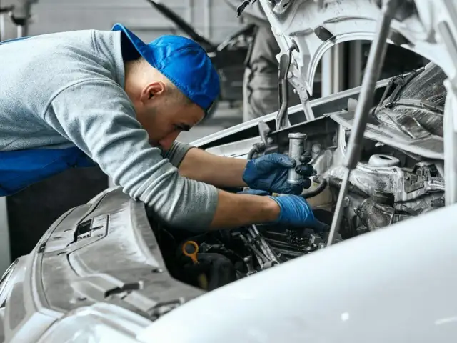 Jaki akumulator do silnika 1.6 benzyna - wybierz najlepszy model dla siebie