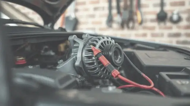 Jak sprawdzić alternator? Diagnoza krok po kroku + koszty!
