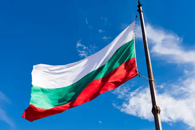 Ile trwa lot z Katowic do Burgas? Sprawdź czas podróży i różnice