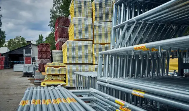 Wynajem rusztowań: Cennik, ceny za m², koszty montażu i transportu