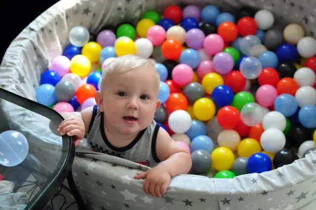 Jak uszyć basen na piłki - proste kroki, które musisz znać