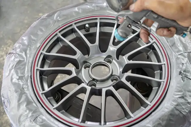 Malowanie felg stalowych: Poradnik, koszty i trwałość | Albert Bąk