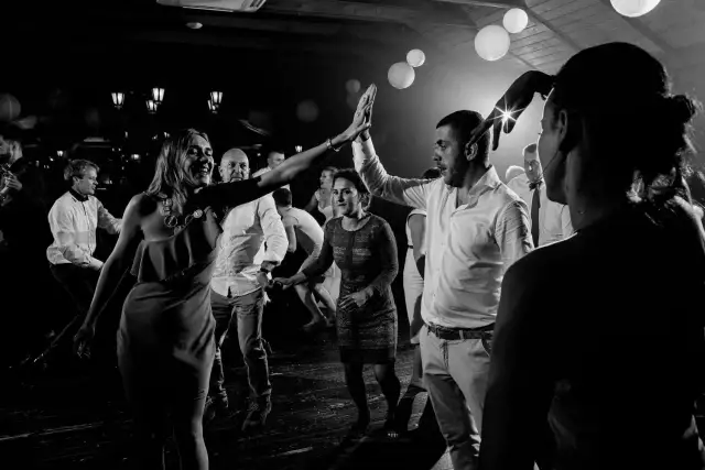 Co ustalić z fotografem przed ślubem? Lista pytań i umowy