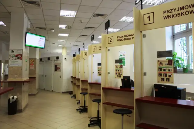 Gdzie złożyć wniosek o paszport w Krakowie - uniknij kolejek i stresu