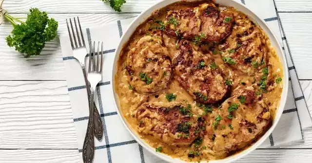 Najlepszy przepis na strogonow z wołowiny, który zachwyci każdego