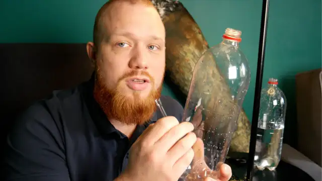 Jak palić z butelki: proste metody na bongo, które zaskakują