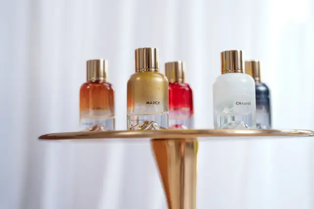 Gdzie kupić perfumy Souvre? Sprawdzone miejsca i najlepsze oferty