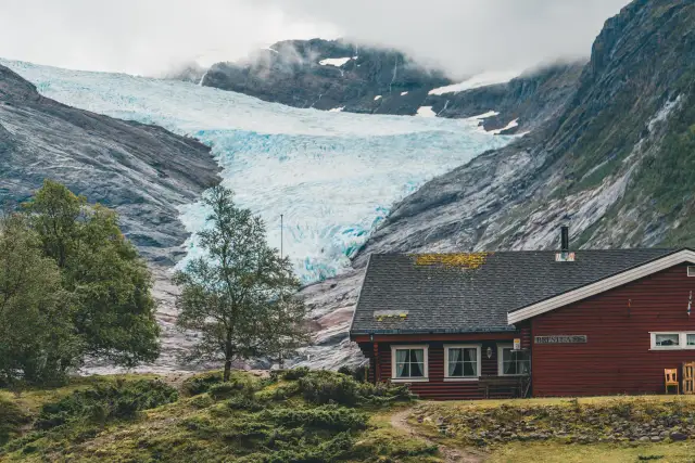 Waluta w Norwegii: Korona norweska (NOK). Jak płacić mądrze?