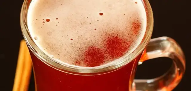 Ile kalorii ma piwo z sokiem malinowym? Zaskakujące różnice w kaloriach