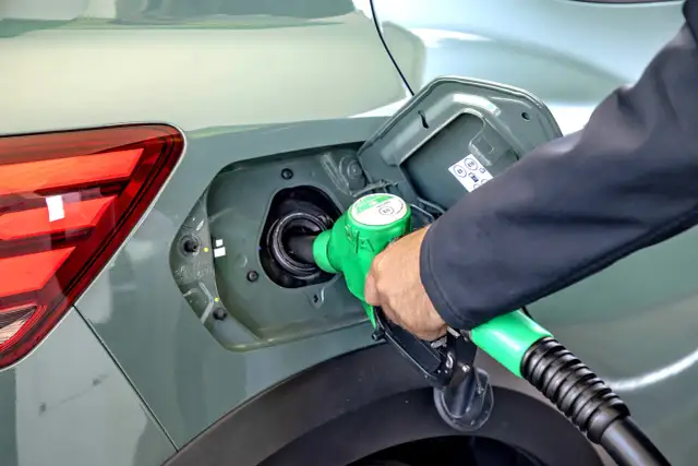 Paliwo LPG: Co to jest, jak działa i czy warto?