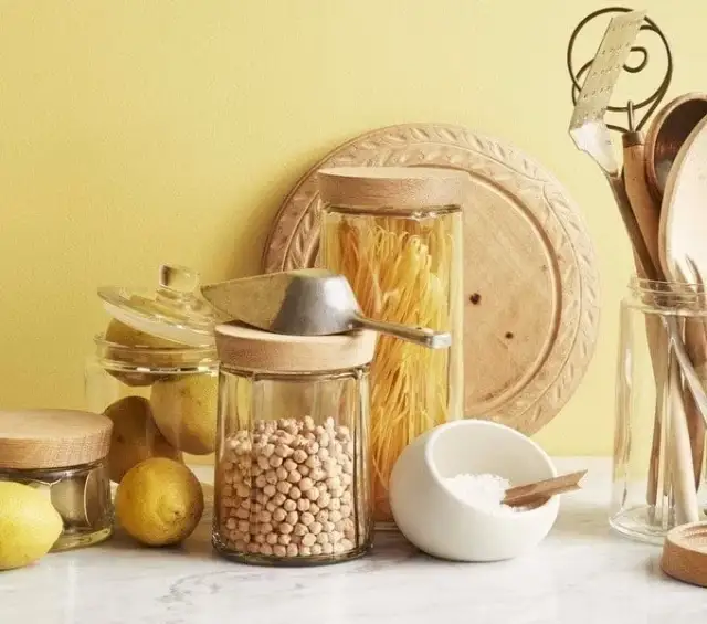 Jaki pojemnik na mąkę wybrać, aby zapewnić świeżość i wygodę?