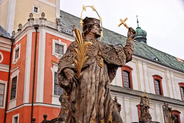 Niezwykłe atrakcje w Broumovie, które musisz zobaczyć na własne oczy