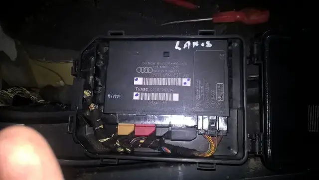 Jak zakodować kluczyk Audi A4 B6 - uniknij problemów z programowaniem