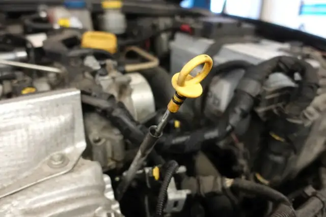 Przybywa olej w dieslu? Przyczyny, skutki i jak to naprawić