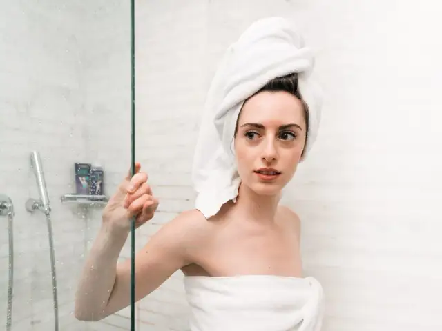 Czy zimny prysznic odchudza? Oto, co musisz wiedzieć o jego efektach