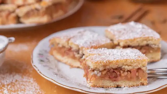 Najlepsza szarlotka, jaką jadłam: sekret kruchego ciasta i jabłek