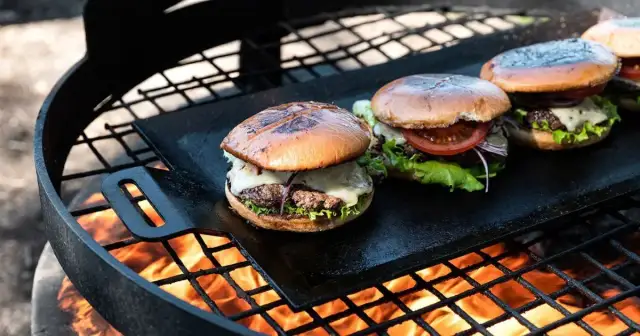 Smash Burger Plancha : Le Guide Ultime pour une Croûte Parfaite