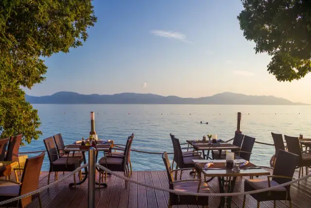 Gdzie zjeść w Zadarze? Odkryj najlepsze restauracje i smaki Dalmacji