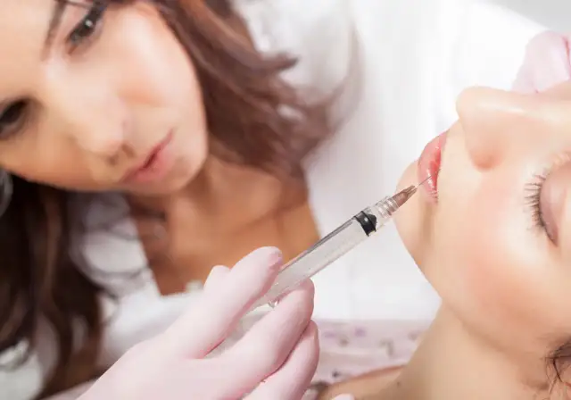 Alergia na kwas hialuronowy? Co naprawdę uczula i jak się chronić.