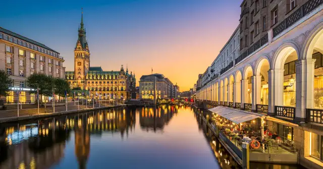Czy w Hamburgu jest bezpiecznie? Oto obszary, które warto znać przed wizytą.