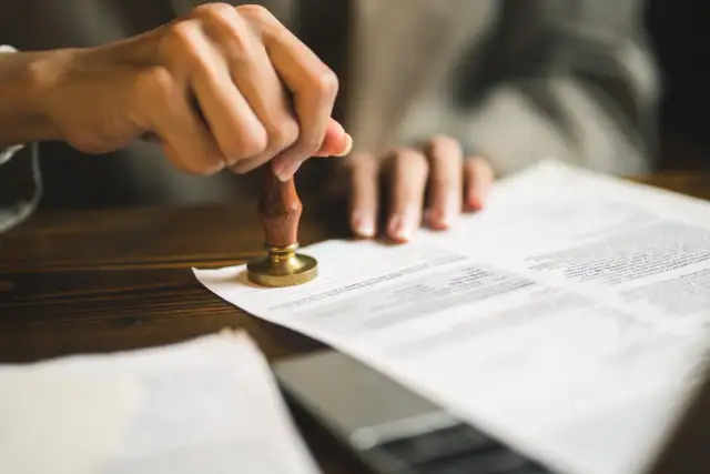 Gdzie znaleźć numer aktu notarialnego? Kluczowe informacje i wskazówki