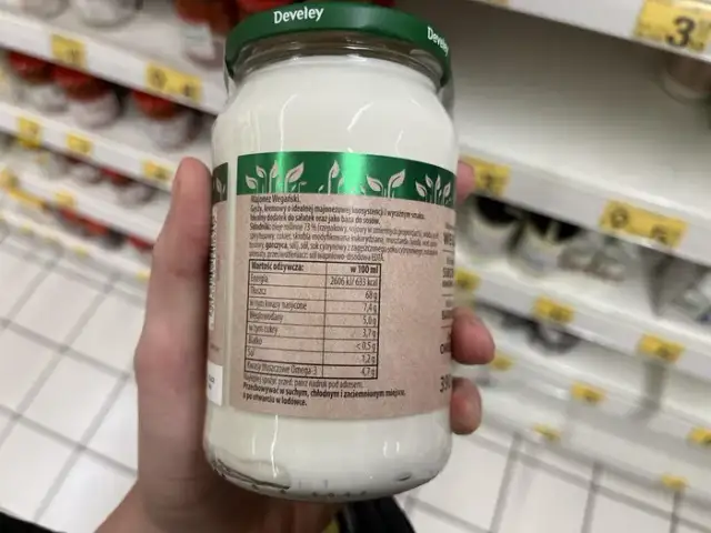 Wegański majonez: Gdzie kupić? Przewodnik po sklepach i markach