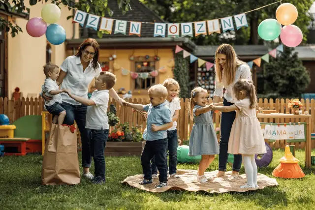 Zajęcia integracyjne z rodzicami w przedszkolu – buduj silne więzi emocjonalne