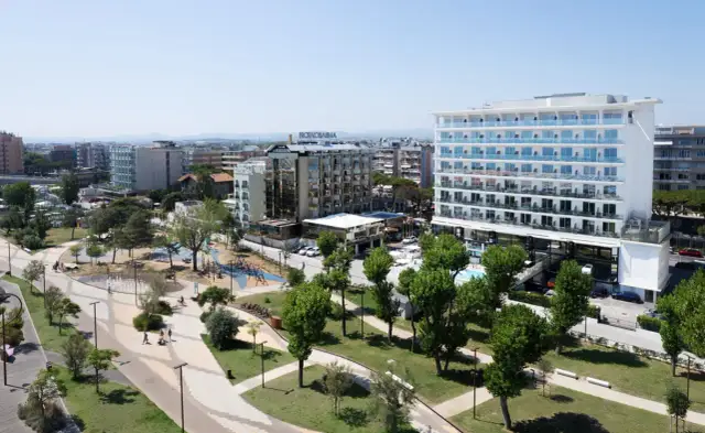 Hotel Sporting Rimini: 4 Stelle sul Mare | Vacanze & Business