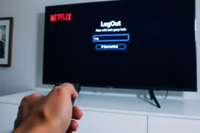 Netflix na TV: jak wylogować? Ukryte triki i zdalne metody