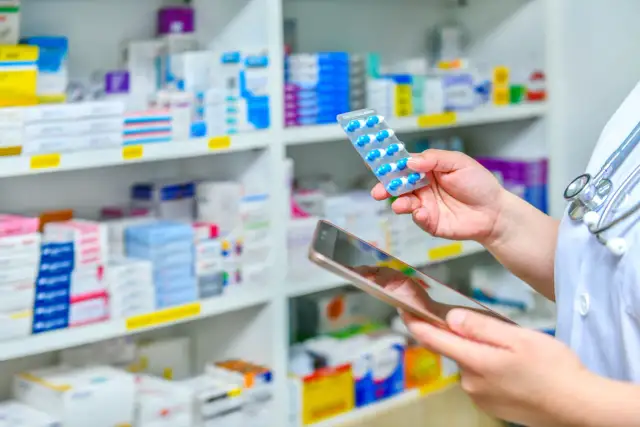 Brak leku w aptece? Jak go znaleźć i zdobyć krok po kroku!
