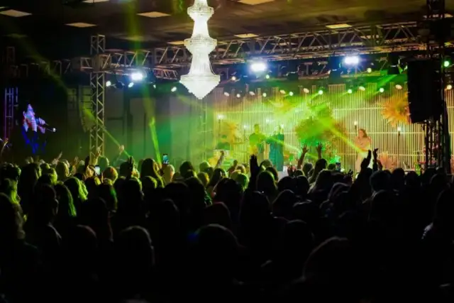 Gdzie zagrać koncert? Jak zorganizować debiut i podbić scenę!