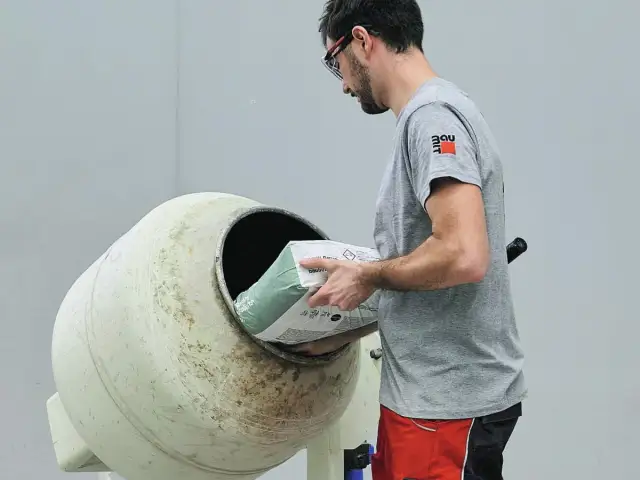 Jaki beton na fundament? B20, B25, "gruszka" czy DIY? Sprawdź!