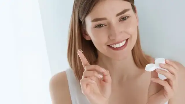 Czy zakup soczewek kontaktowych bez wizyty u okulisty jest bezpieczny?