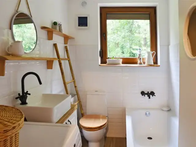 Kleine Badezimmer dekorieren: 10 geniale Tipps für mehr Raum und Stil