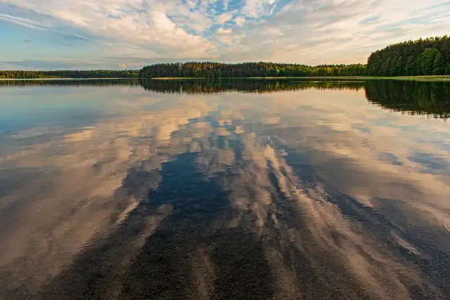Jezioro Białe Wigierskie: Odkryj ukryte skarby Suwalszczyzny!