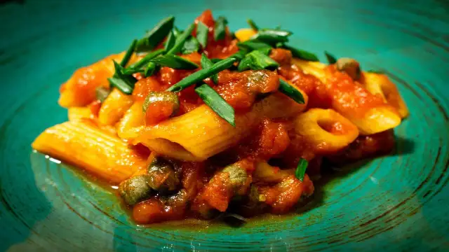 Szybkie przepisy na makaron penne z sosem, które pokochasz
