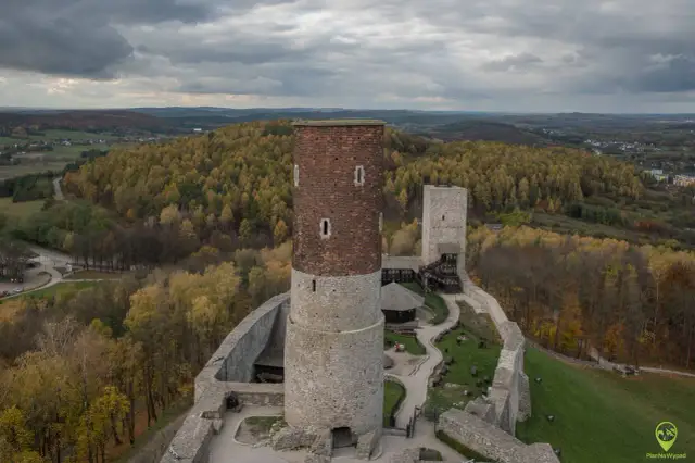Góry Świętokrzyskie: Atrakcje od gołoborzy po centra nauki