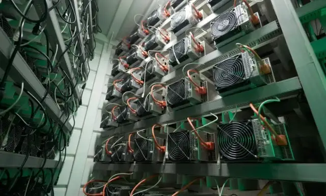 Jak działa koparka kryptowaluty i co musisz wiedzieć o wydobyciu