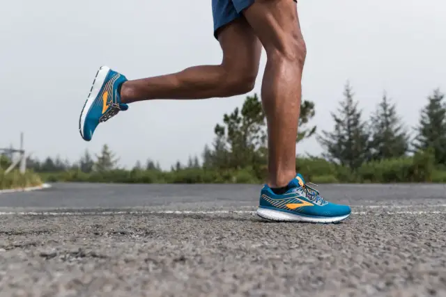 Jakie buty do biegania wybrać, aby uniknąć kontuzji i bólu?