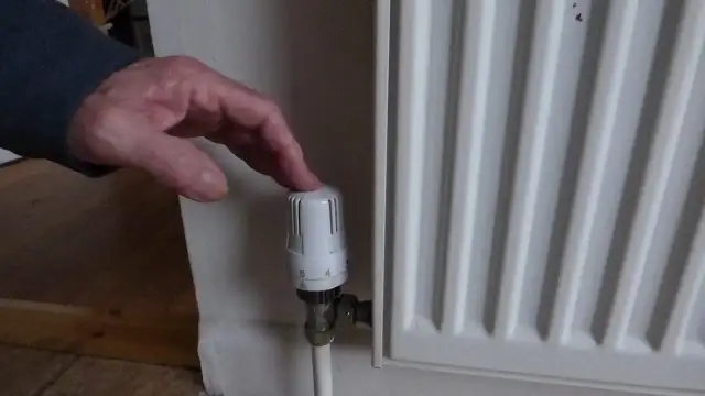 W którą stronę odkręca się grzejnik? Prosty sposób na uniknięcie błędów i regulację temperatury