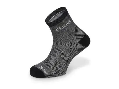 Jakie skarpetki wybrać, aby uniknąć dyskomfortu i potu?