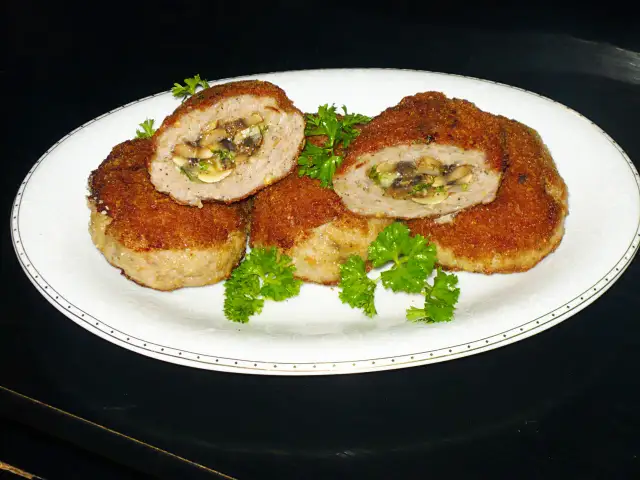 Kotlety mielone z pieczarkami i serem: przepis + sekrety sukcesu