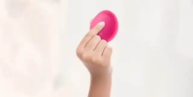 Szczoteczka soniczna do twarzy jaką wybrać – uniknij błędów w wyborze