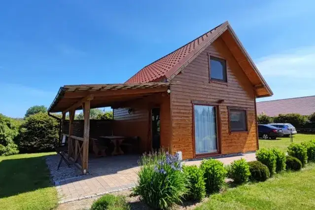 Domki nad jeziorem Warmińsko-Mazurskie – gdzie znaleźć idealny wypoczynek?